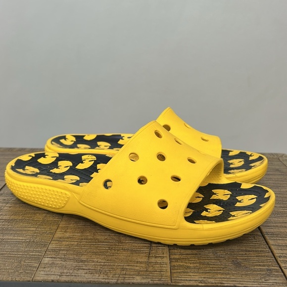 Crocs x Batman yellow black iconic comfort slides, men size 4 women size 6 - Picture 7 of 8